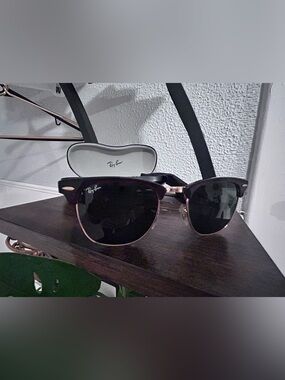 Ray-Ban Clubmaster Sunglasses in Black and Gold-Tone